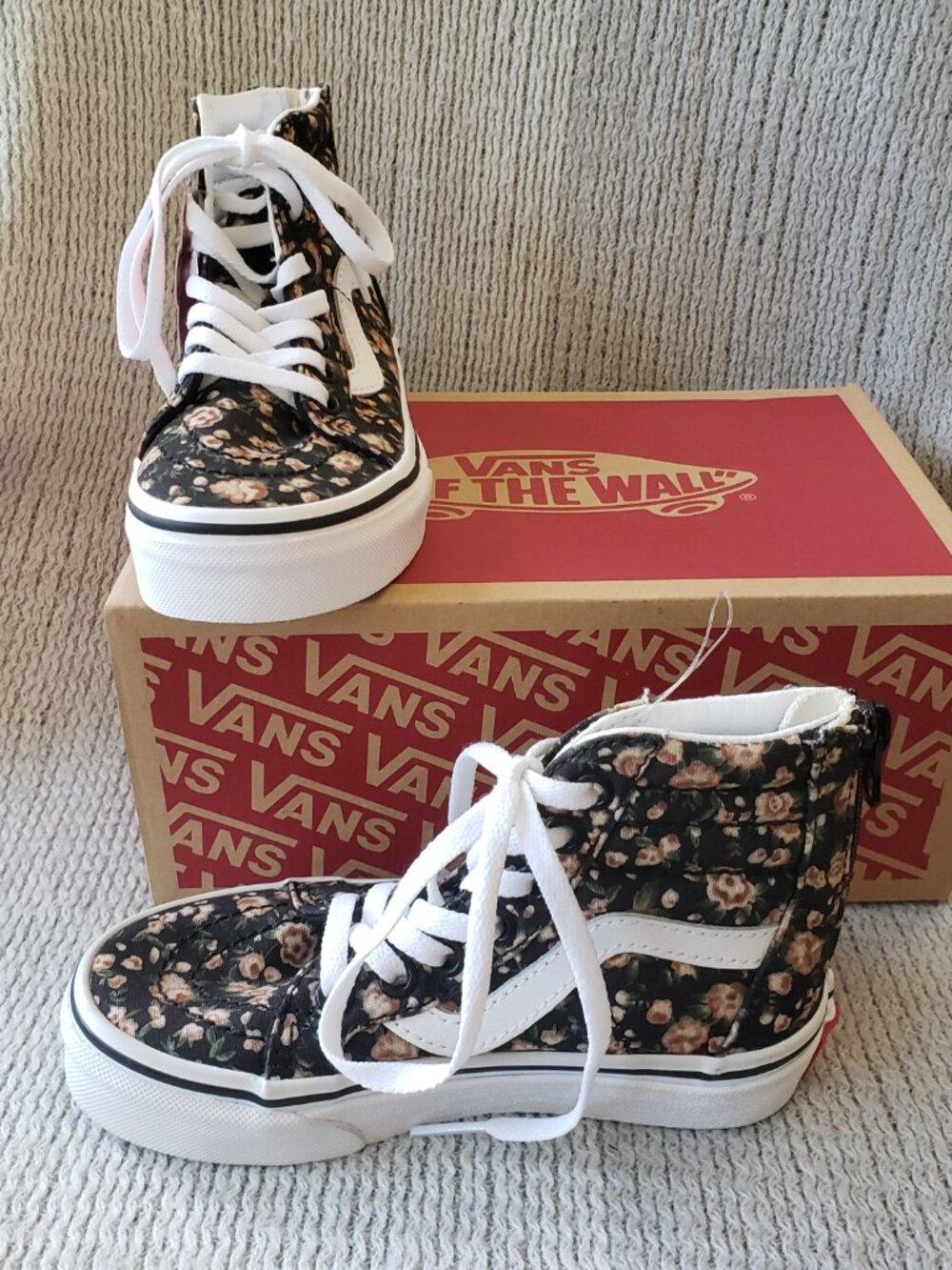 NWT NIB Vans Rose Dreams Sk8 Hi Zip Black White Girls Size 11 - Picture 15 of 15